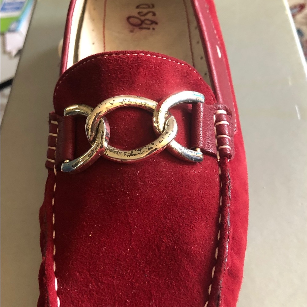 Asgi Deep red suede “Indulge”loafers